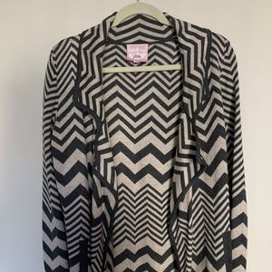 Romeo and Juliet Couture Chevron Knit Cardigan
